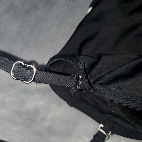 Catalina swimsuit Medium - Picture 5 of 6